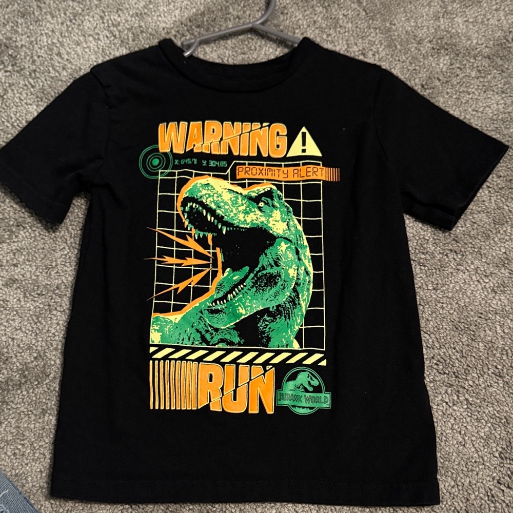 Boys' Black T‑Shirt with Green Dinosaur Graphic